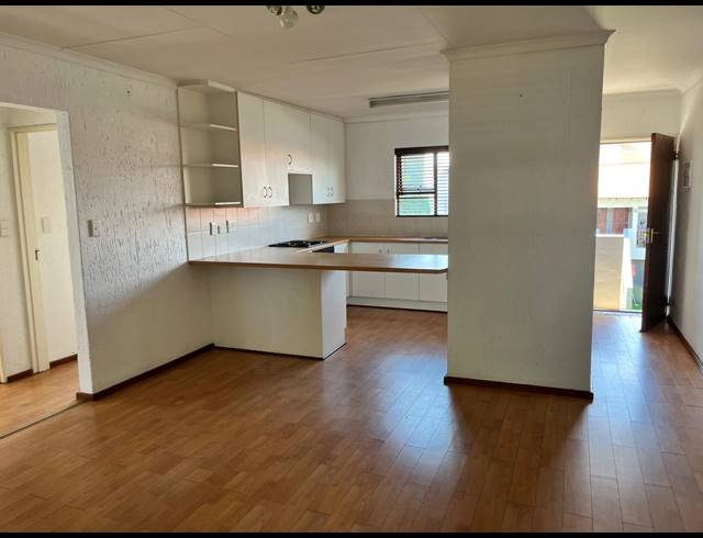 2 BEDROOM TOWNHOUSE FOR SALE IN VORNA VALLEY